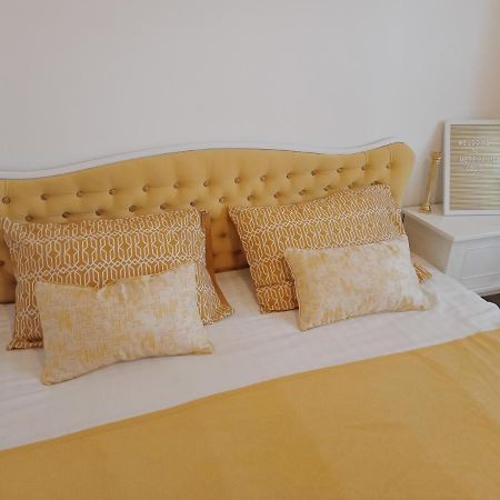 Merchantee Apartment Obor Bukares Bagian luar foto