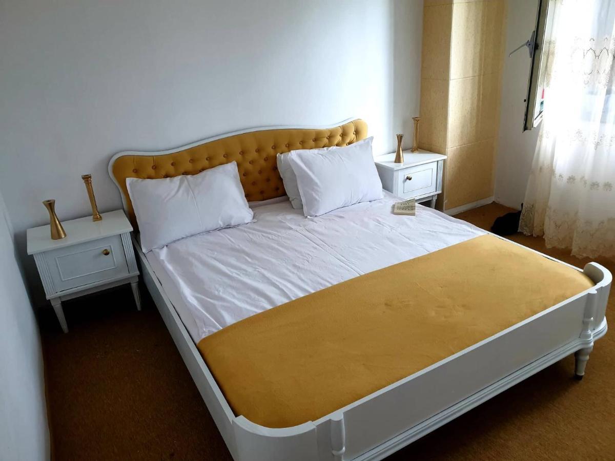 Merchantee Apartment Obor Bukares Bagian luar foto