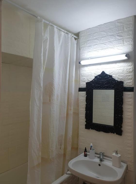 Merchantee Apartment Obor Bukares Bagian luar foto